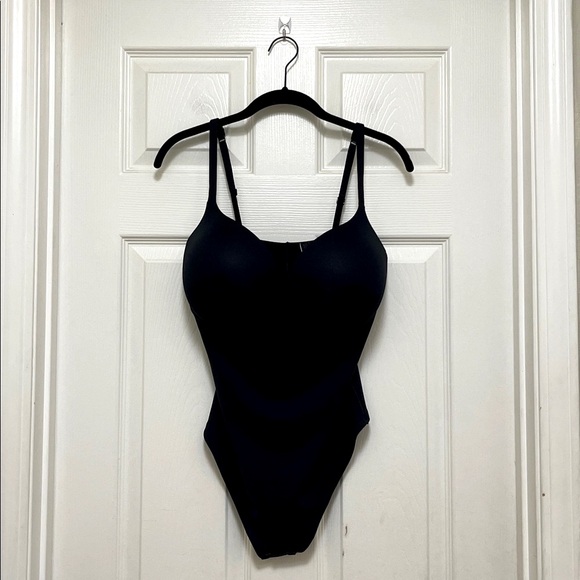 NWT SKIMS Push-Up Thong Bodysuit in Onyx - Picture 7 of 12